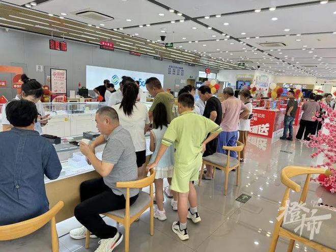 州不少人在家电卖场捡便宜！有人立省四五千凯发K8登录入口在人人人你人人人的时候杭