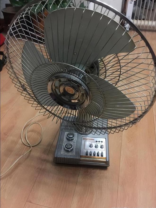 电器品牌 1燕舞收录机 2万燕 VCDk8凯发一触即发中国已消失的十个家用